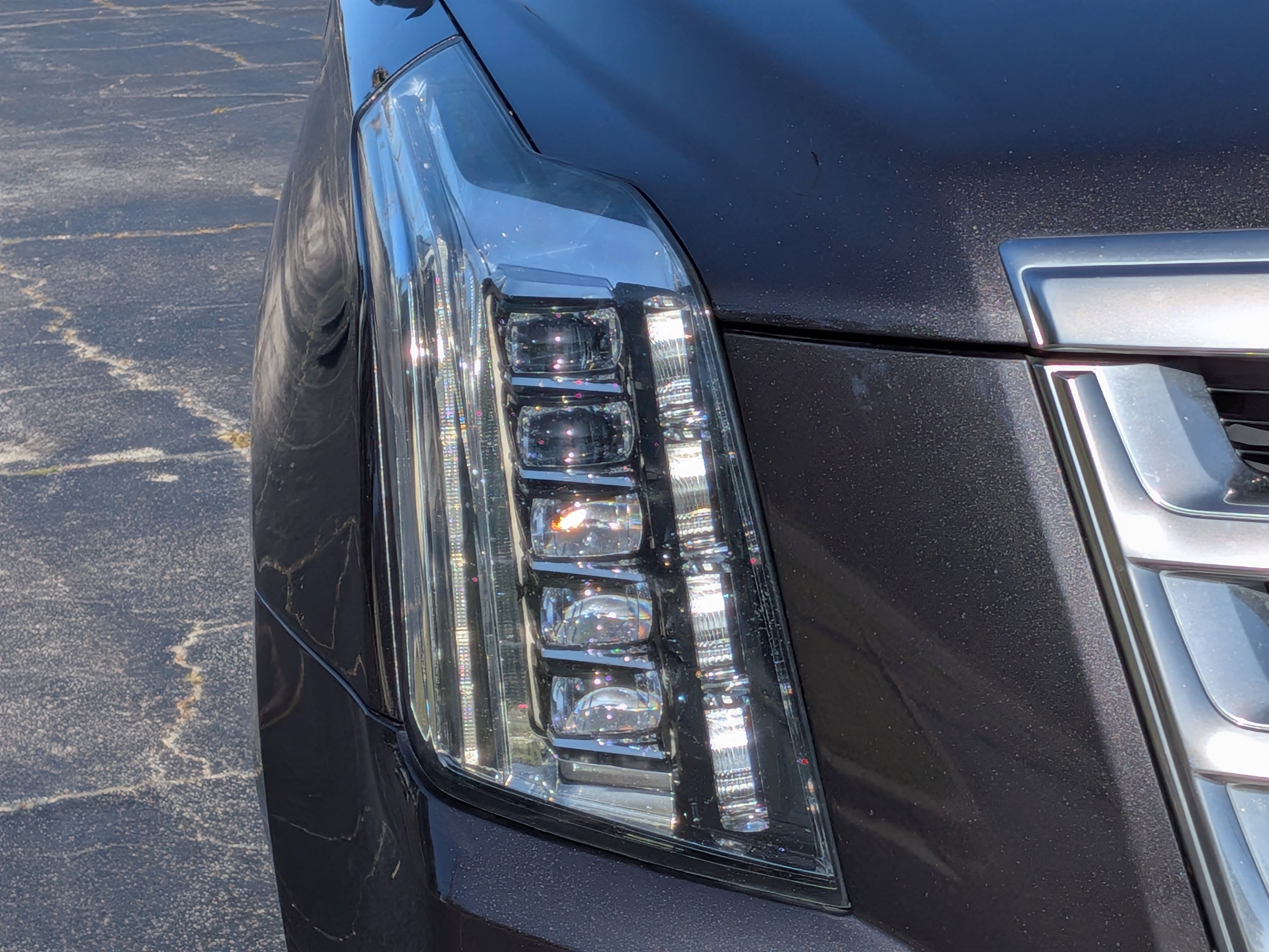Certified 2018 Cadillac Escalade Premium Luxury AWD/4WD image 10