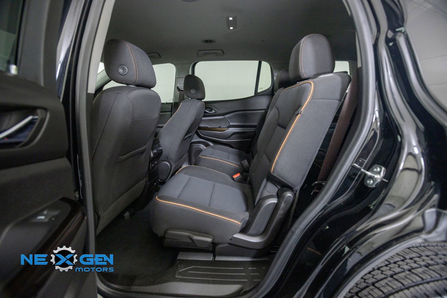 Used 2023 GMC Acadia AT4 w/ LPO, Floor Liner Package AWD/4WD image 30