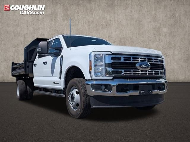 New 2025 Ford F350 XL w/ XL Chrome Package
