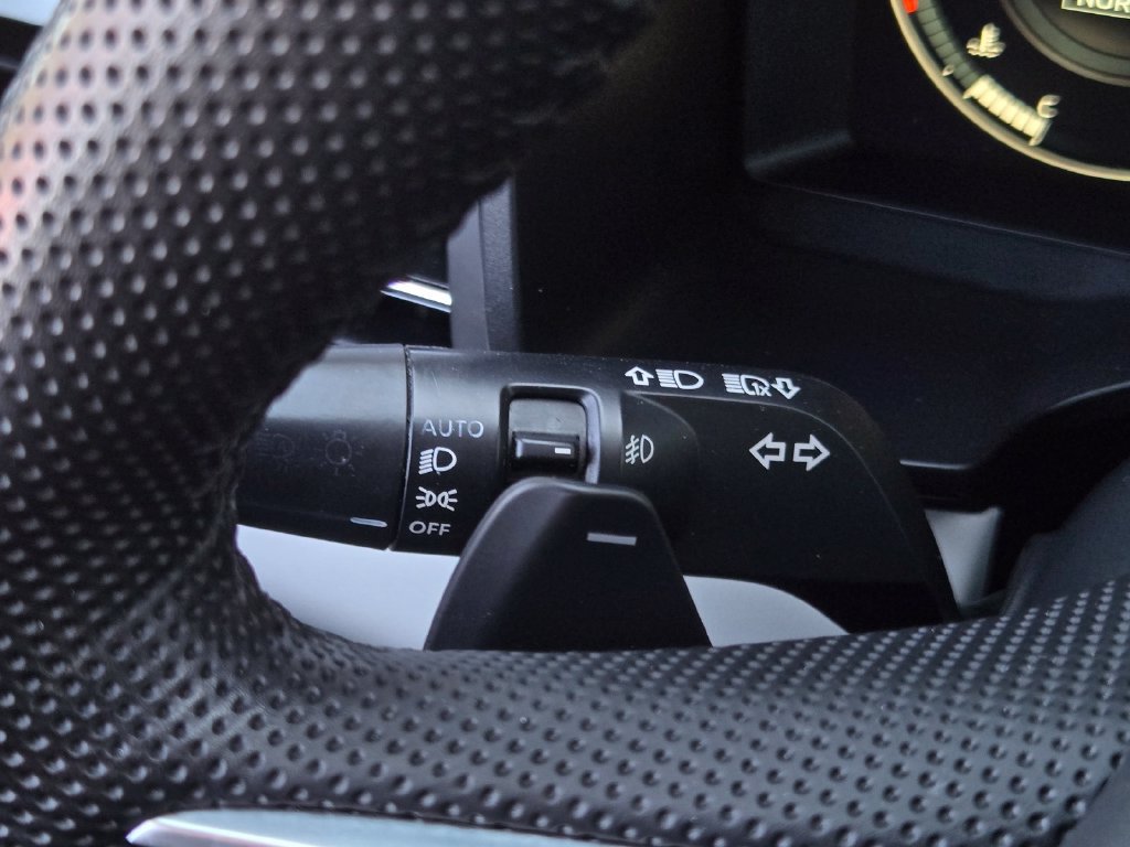 Used 2023 Mitsubishi Outlander SEL FWD image 34