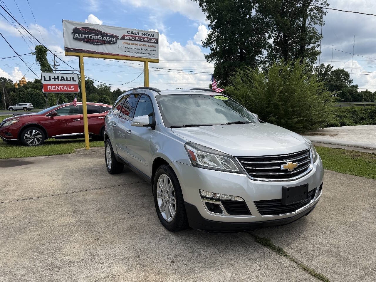 Used 2015 Chevrolet Traverse LT w/ Style and Technology Package AWD/4WD image 3