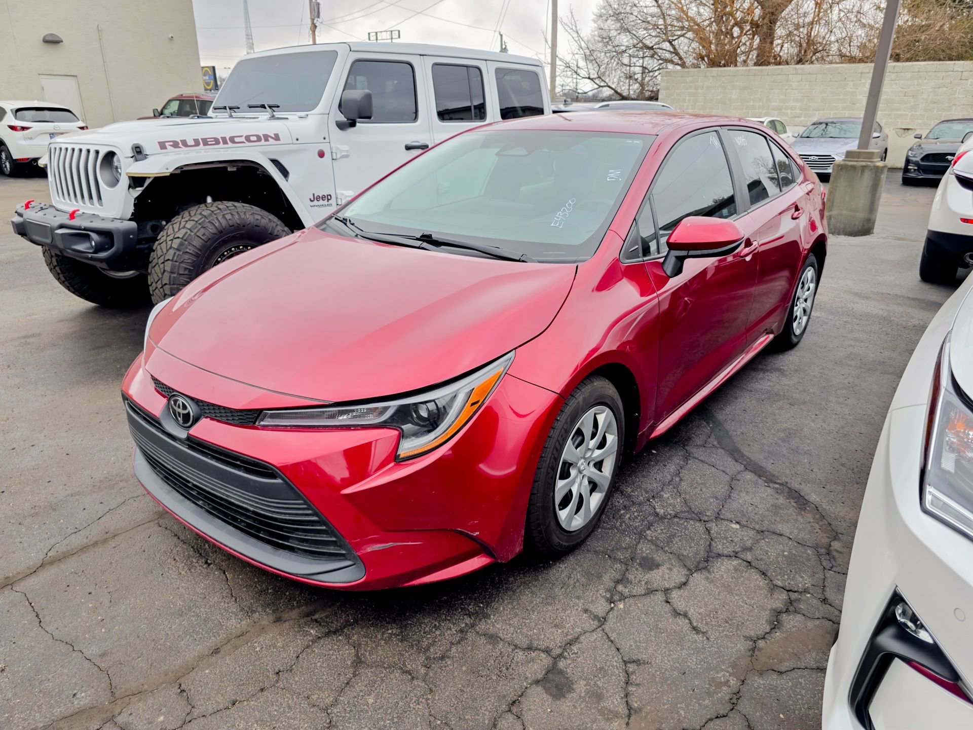Used 2023 Toyota Corolla LE image 3