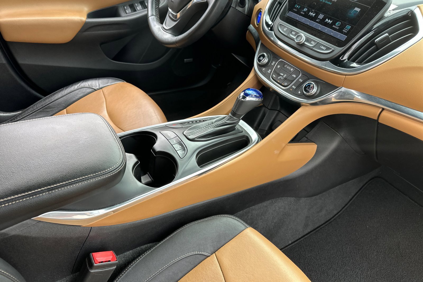 Used 2017 Chevrolet Volt Premier w/ Driver Confidence II Package image 19