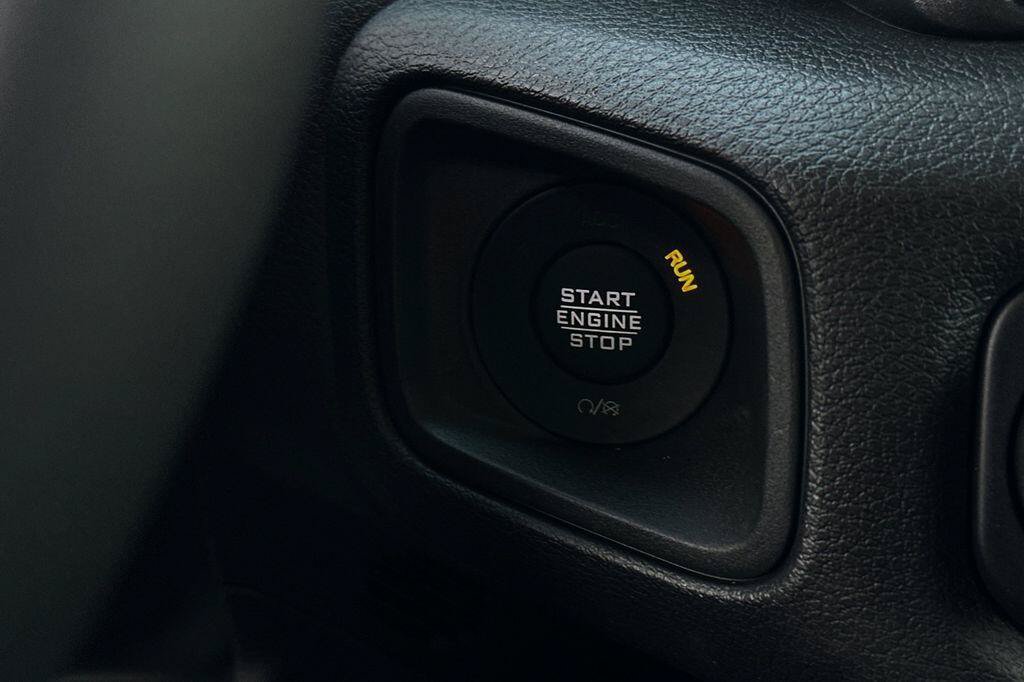 New 2024 Jeep Wrangler Unlimited w/ Convenience Group AWD/4WD image 17