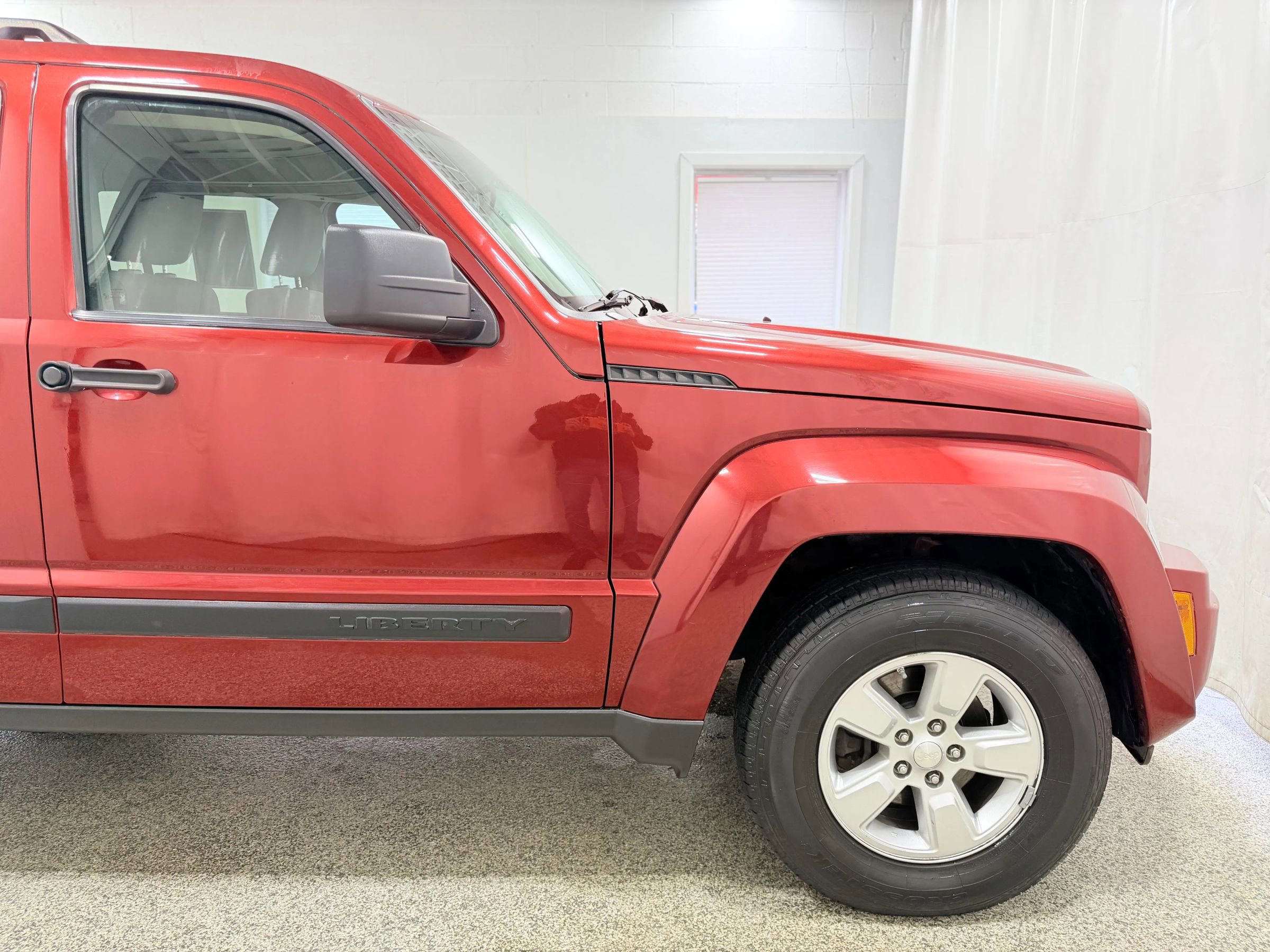 Used 2009 Jeep Liberty Sport w/ Popular Equipment Group AWD/4WD image 8