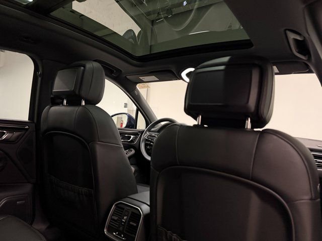Certified 2026 Porsche Macan AWD/4WD image 25