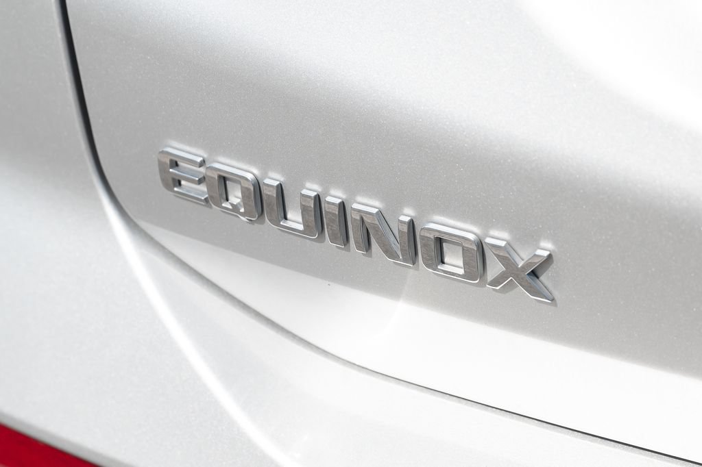 Used 2022 Chevrolet Equinox LS AWD/4WD image 12