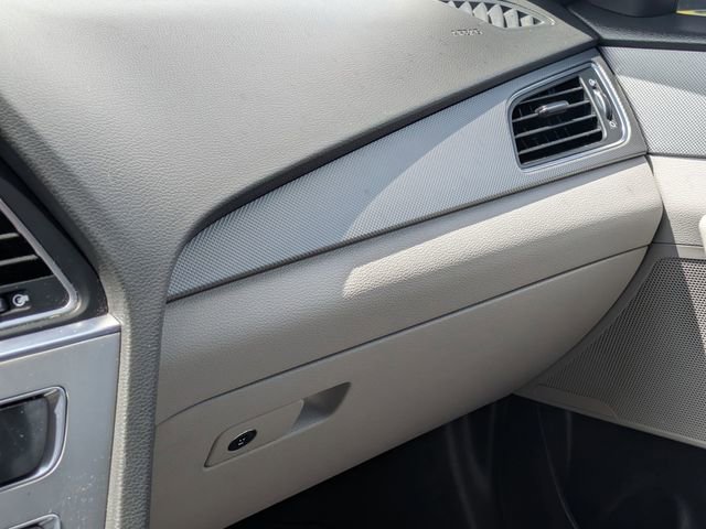 Used 2015 Hyundai Sonata SE FWD image 19