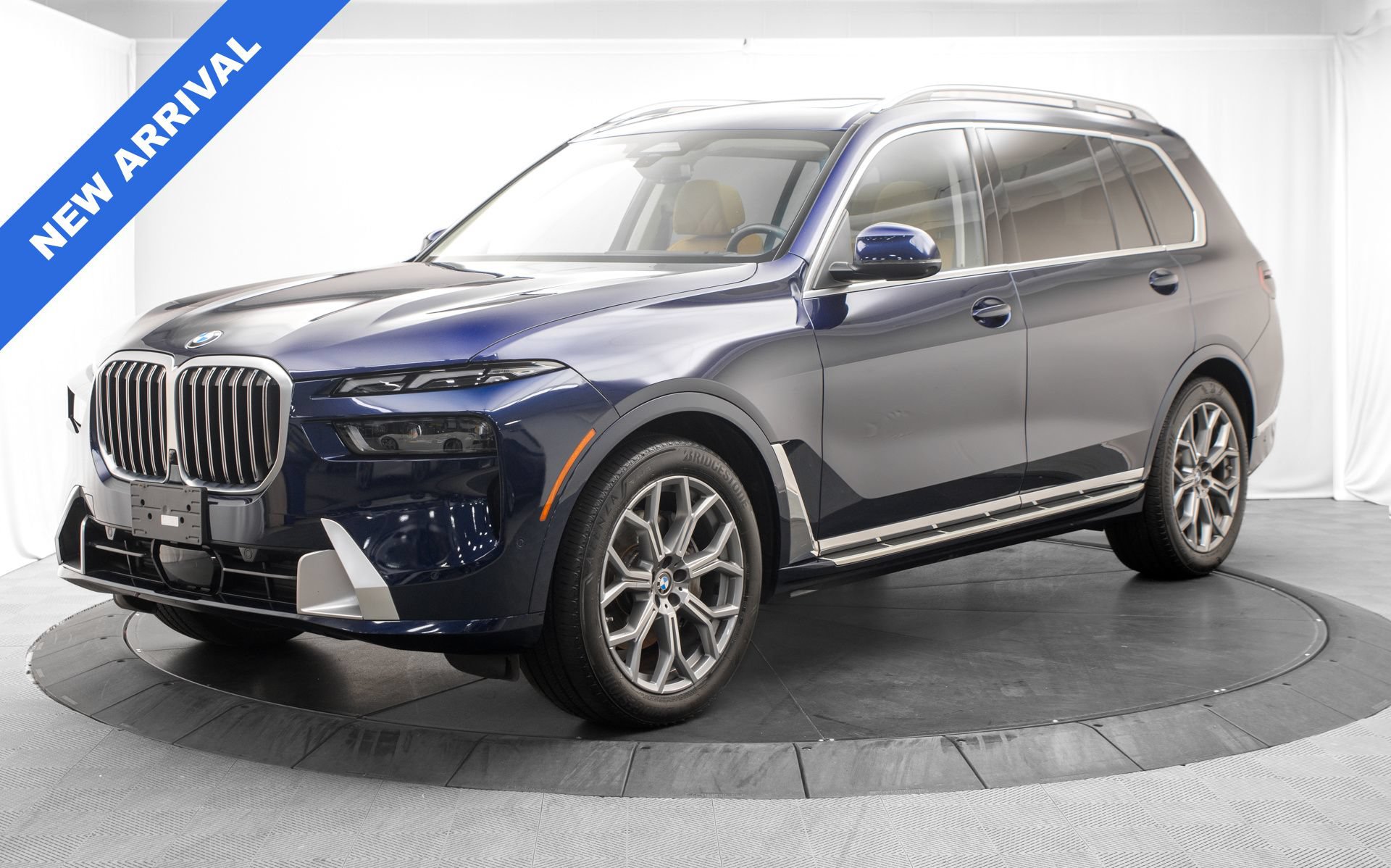 Used 2024 BMW X7 xDrive40i w/ Climate Comfort Package AWD/4WD image 7