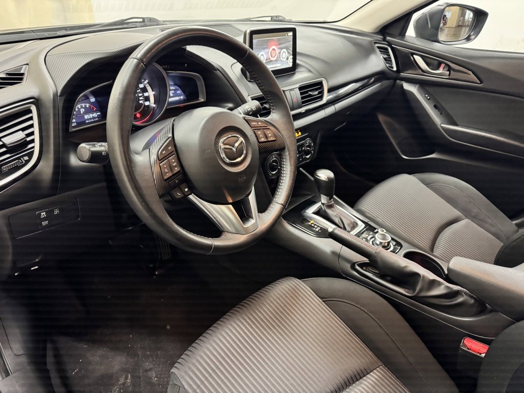 Used 2015 MAZDA MAZDA3 i Touring image 15