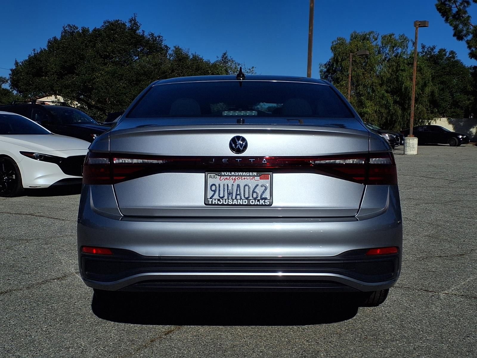 Certified 2025 Volkswagen Jetta Sport image 22