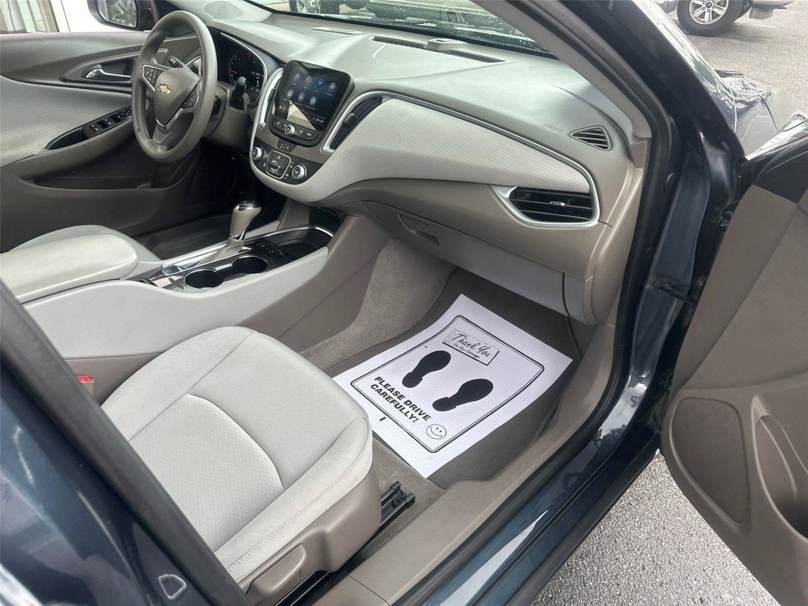 Used 2020 Chevrolet Malibu LS w/ Driver Confidence Package II FWD image 9