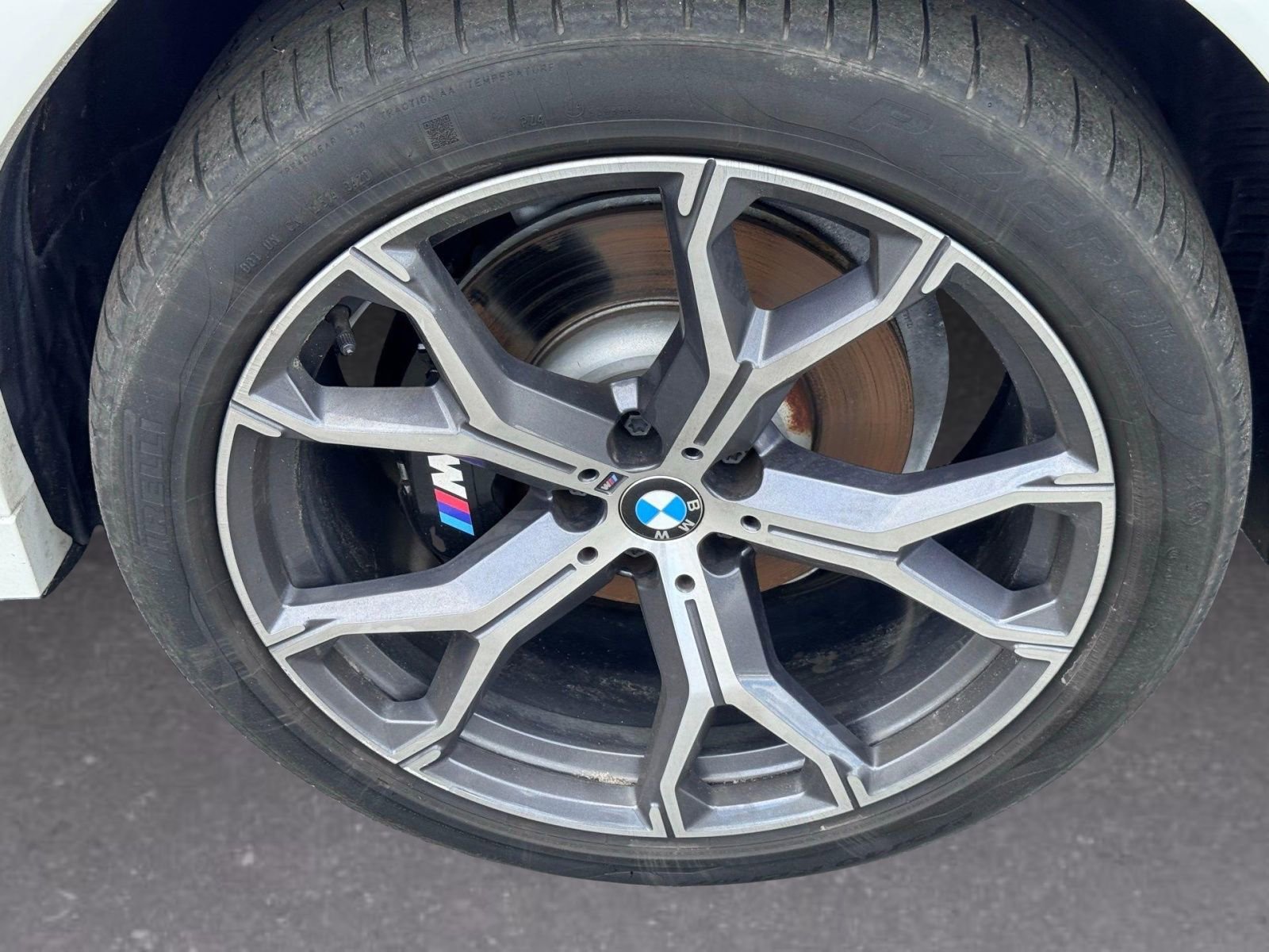 Used 2022 BMW X6 xDrive40i image 9