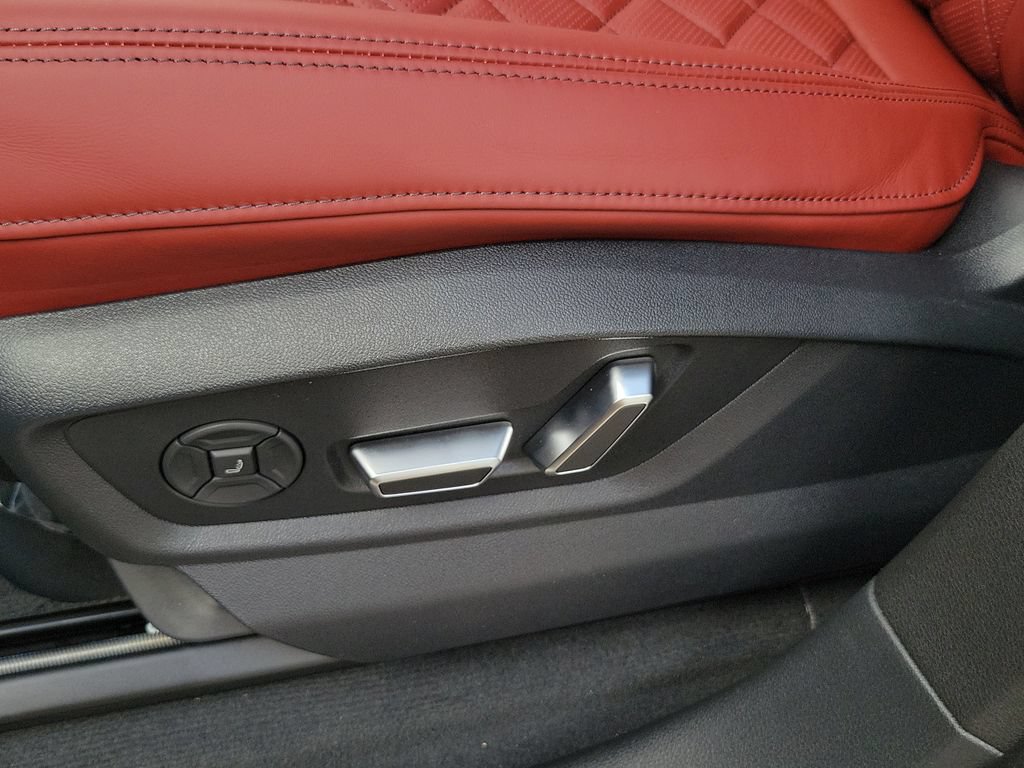New 2026 Audi SQ8 Prestige AWD/4WD image 17