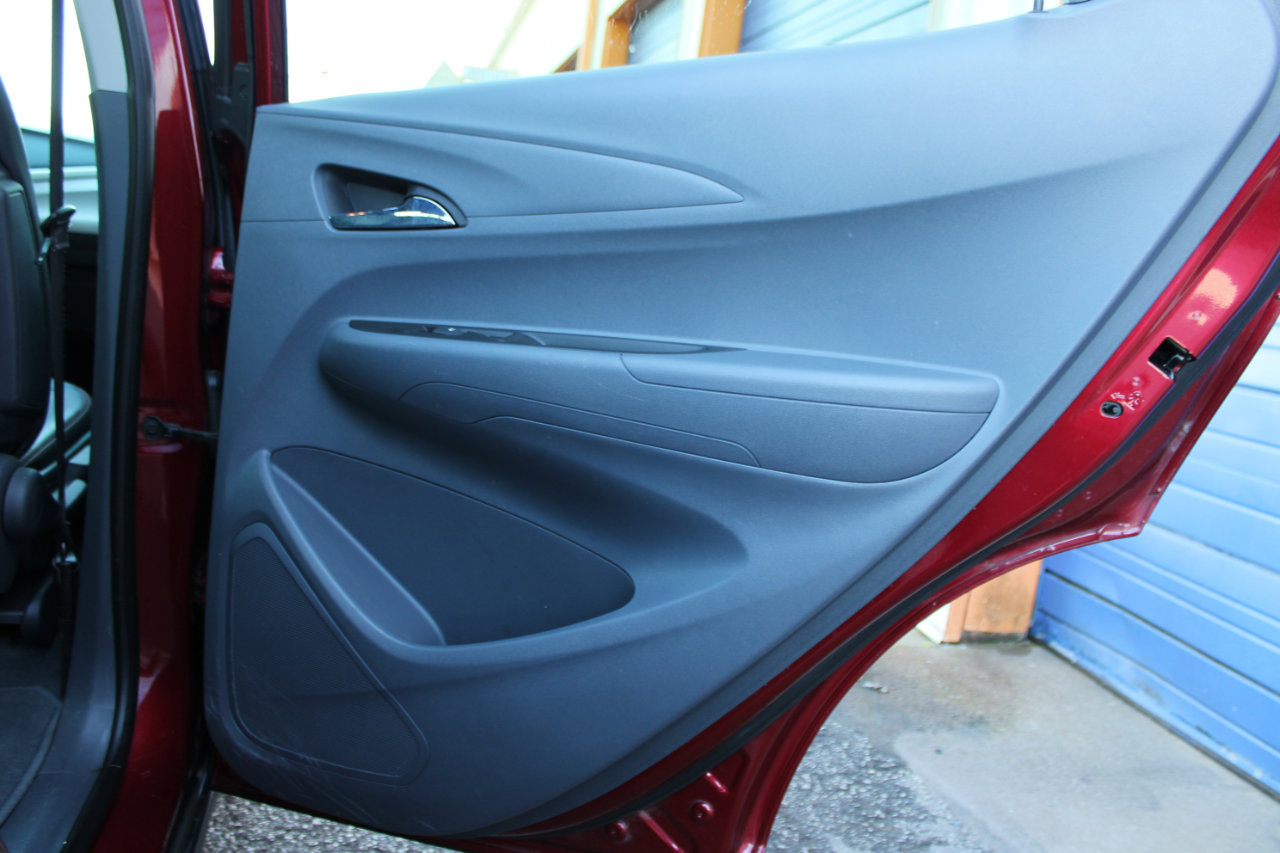 Used 2020 Chevrolet Bolt Premier w/ Infotainment Package image 38