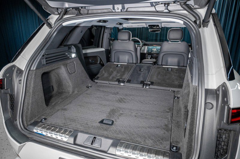 Used 2025 Land Rover Range Rover Sport Dynamic SE image 9