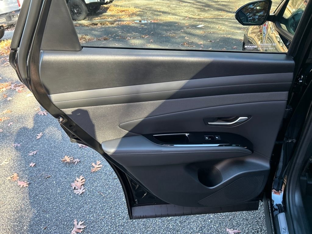 Certified 2025 Hyundai Tucson Limited image 23