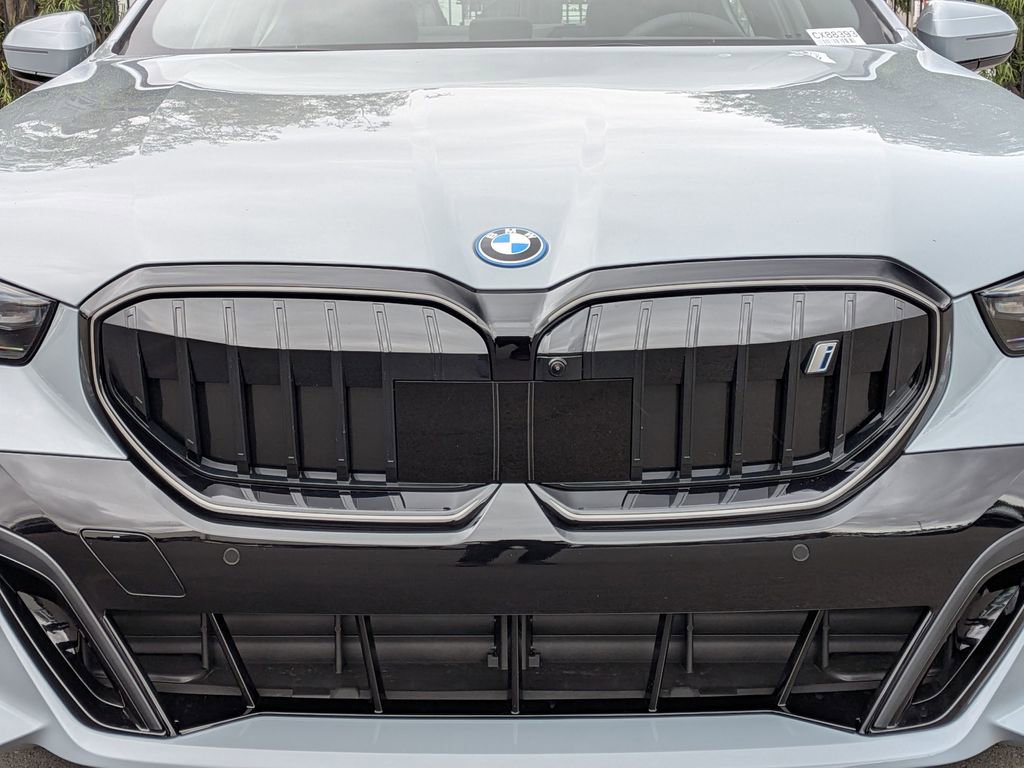 New 2027 BMW i5 eDrive40 w/ M Sport Package RWD image 36