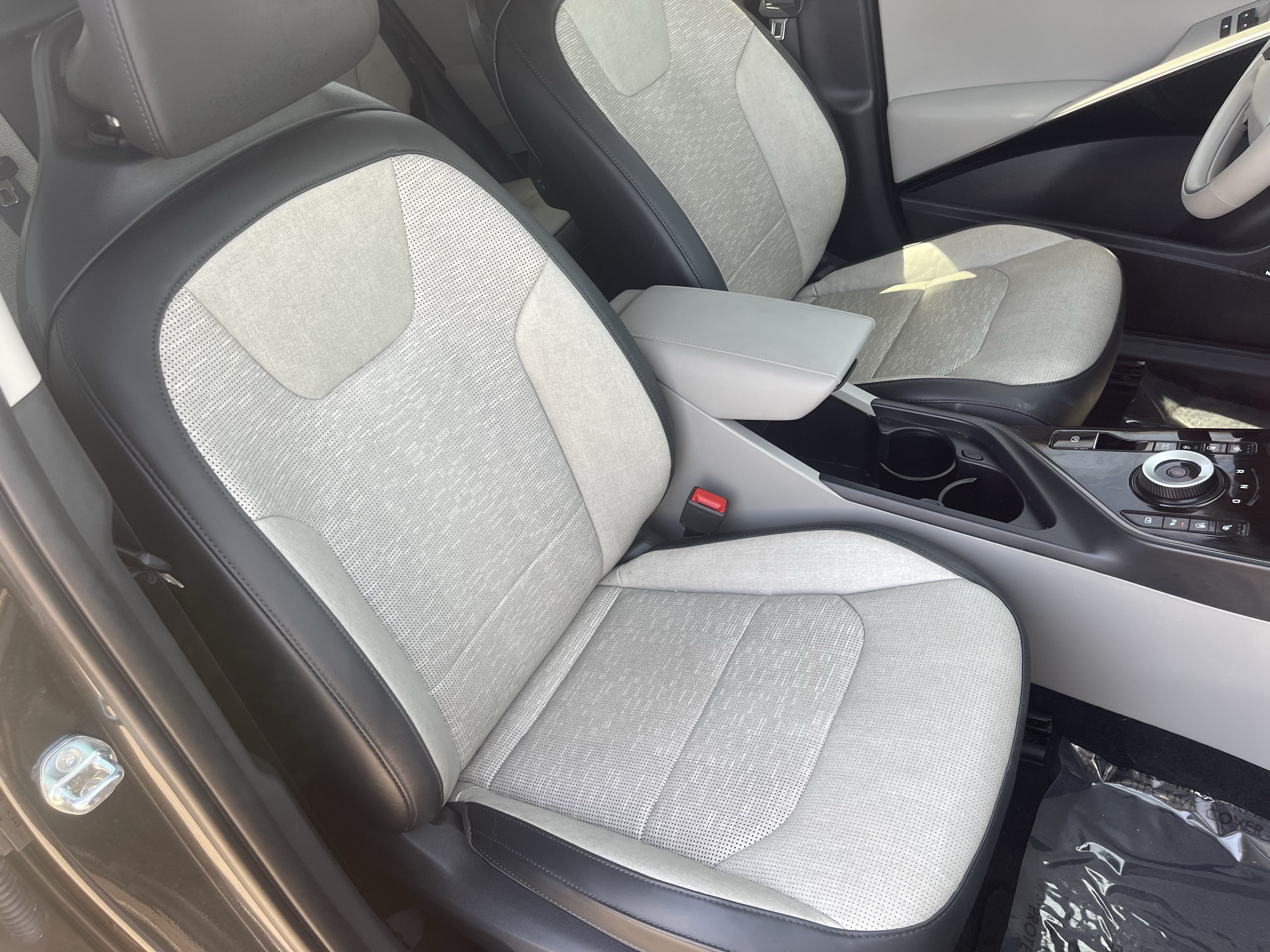Certified 2023 Kia Niro Wave FWD image 9