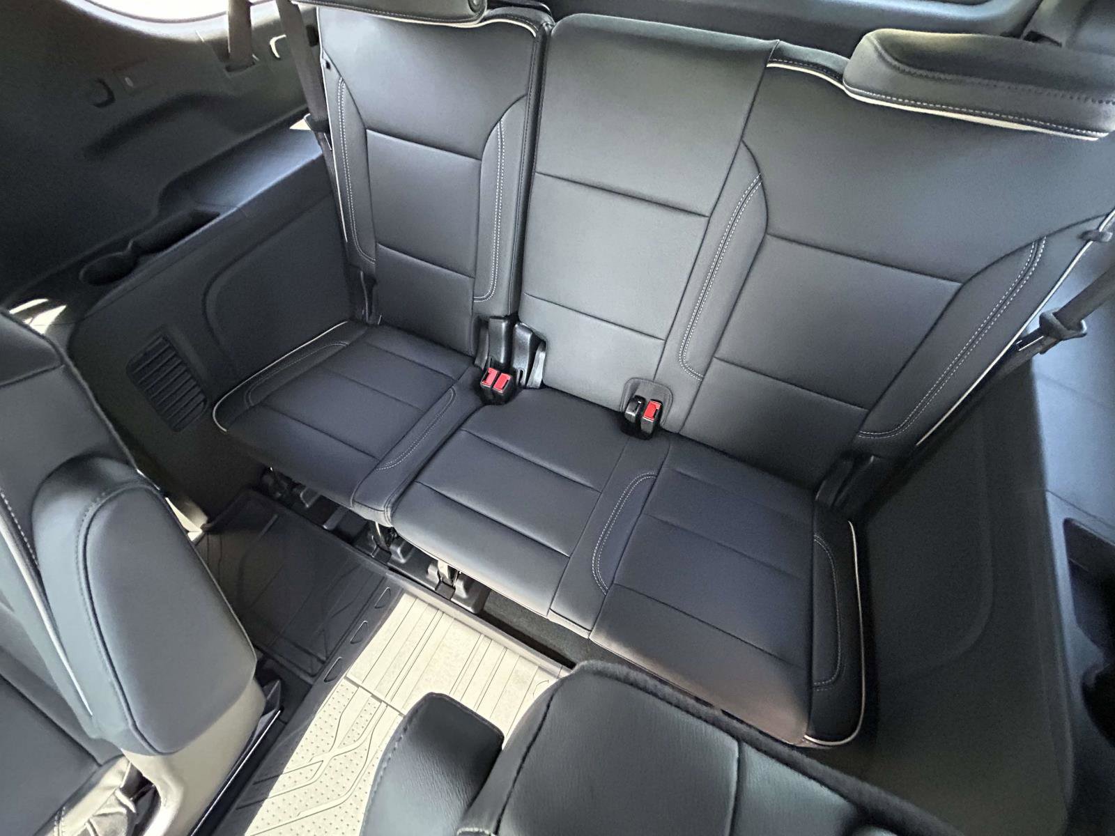 New 2026 Chevrolet Suburban Premier AWD/4WD image 13