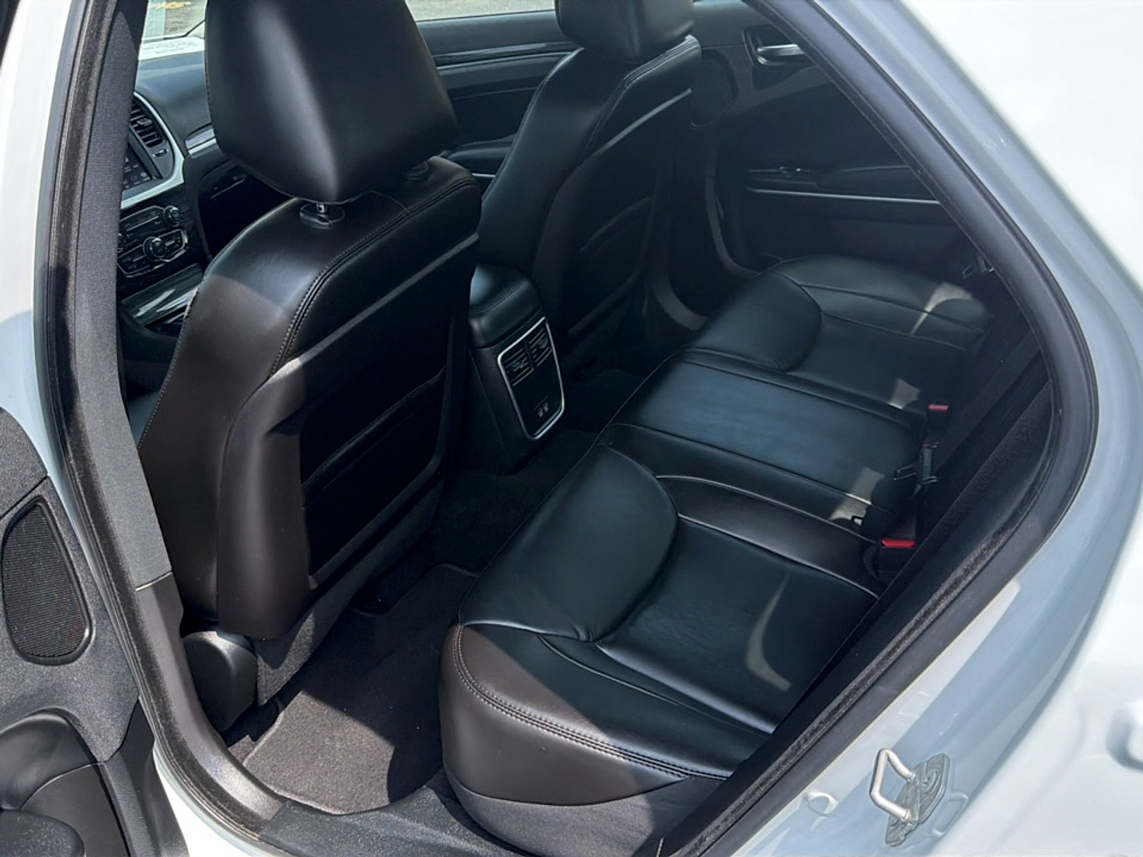 Used 2022 Chrysler 300 Touring L w/ Popular Equipment Group AWD/4WD image 11