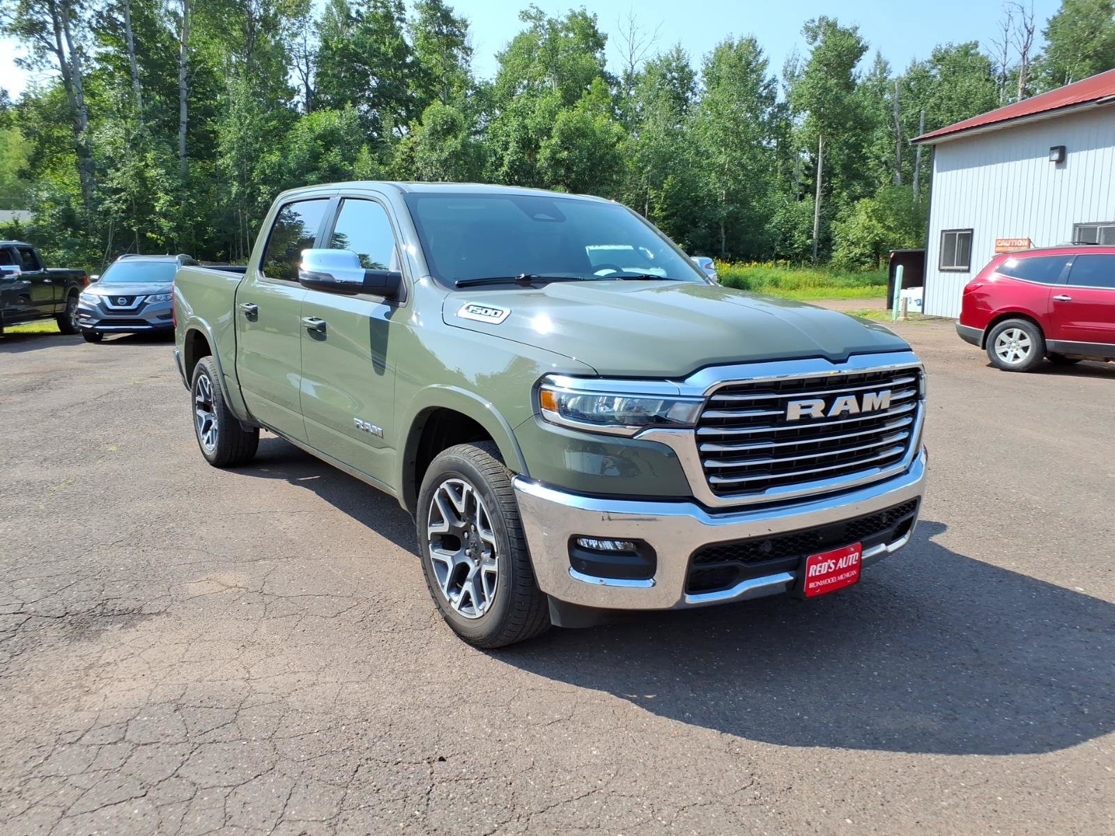 Used 2026 RAM 1500 Laramie AWD/4WD image 8
