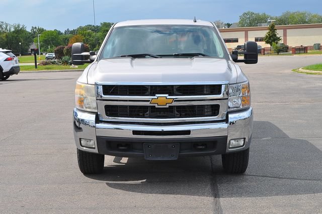 Used 2009 Chevrolet Silverado 2500 LT w/ Exterior Plus Package AWD/4WD image 8