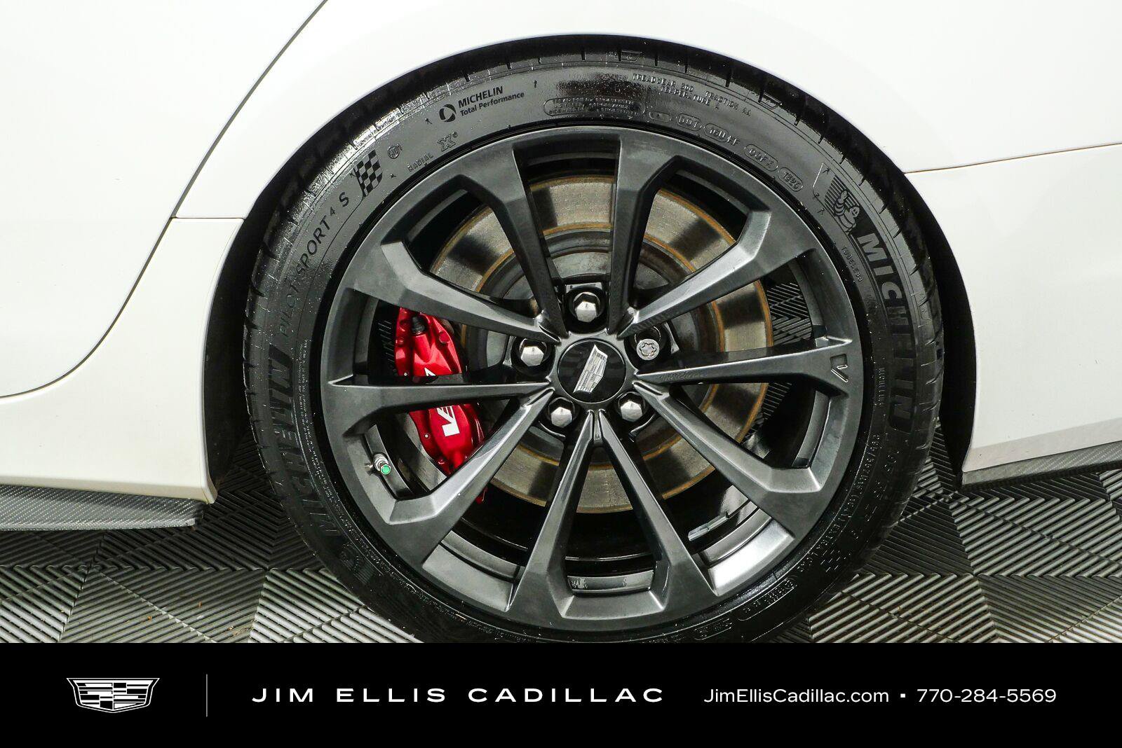 Used 2019 Cadillac CTS V w/ Carbon Fiber Package RWD image 37