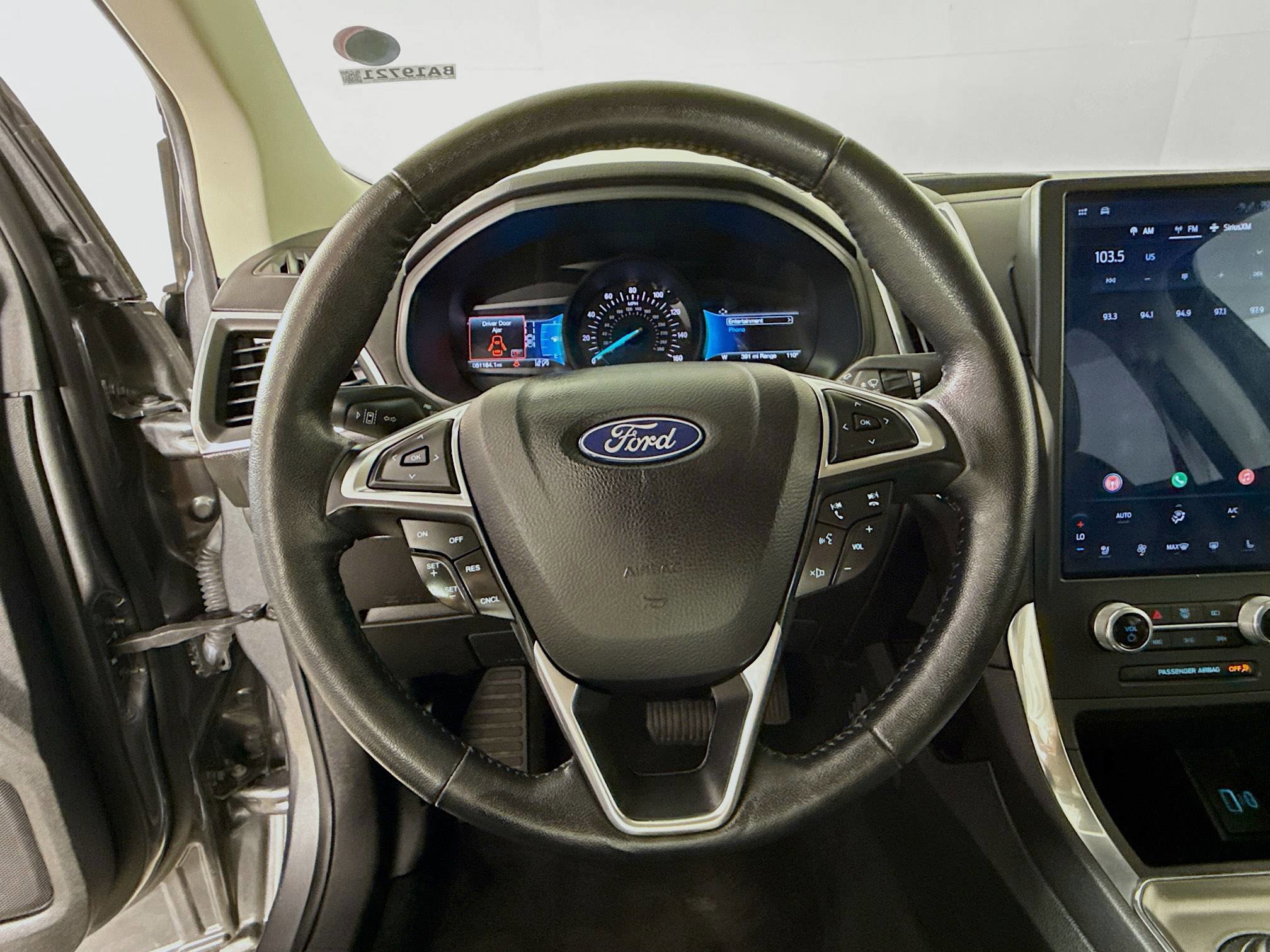 Used 2023 Ford Edge Titanium image 11