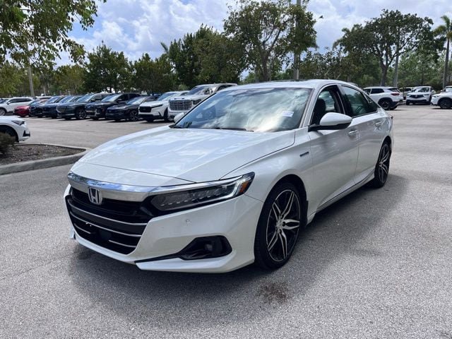 Used 2021 Honda Accord Touring image 3