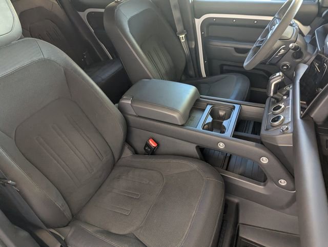 Used 2023 Land Rover Defender 110 image 10