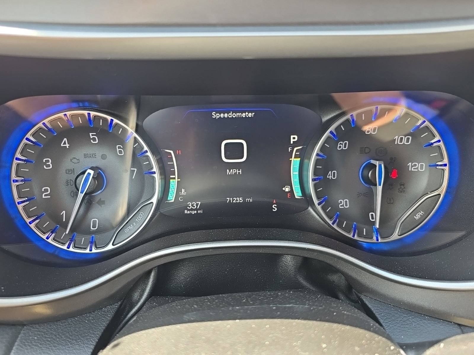 Used 2023 Chrysler Pacifica Touring-L FWD image 24