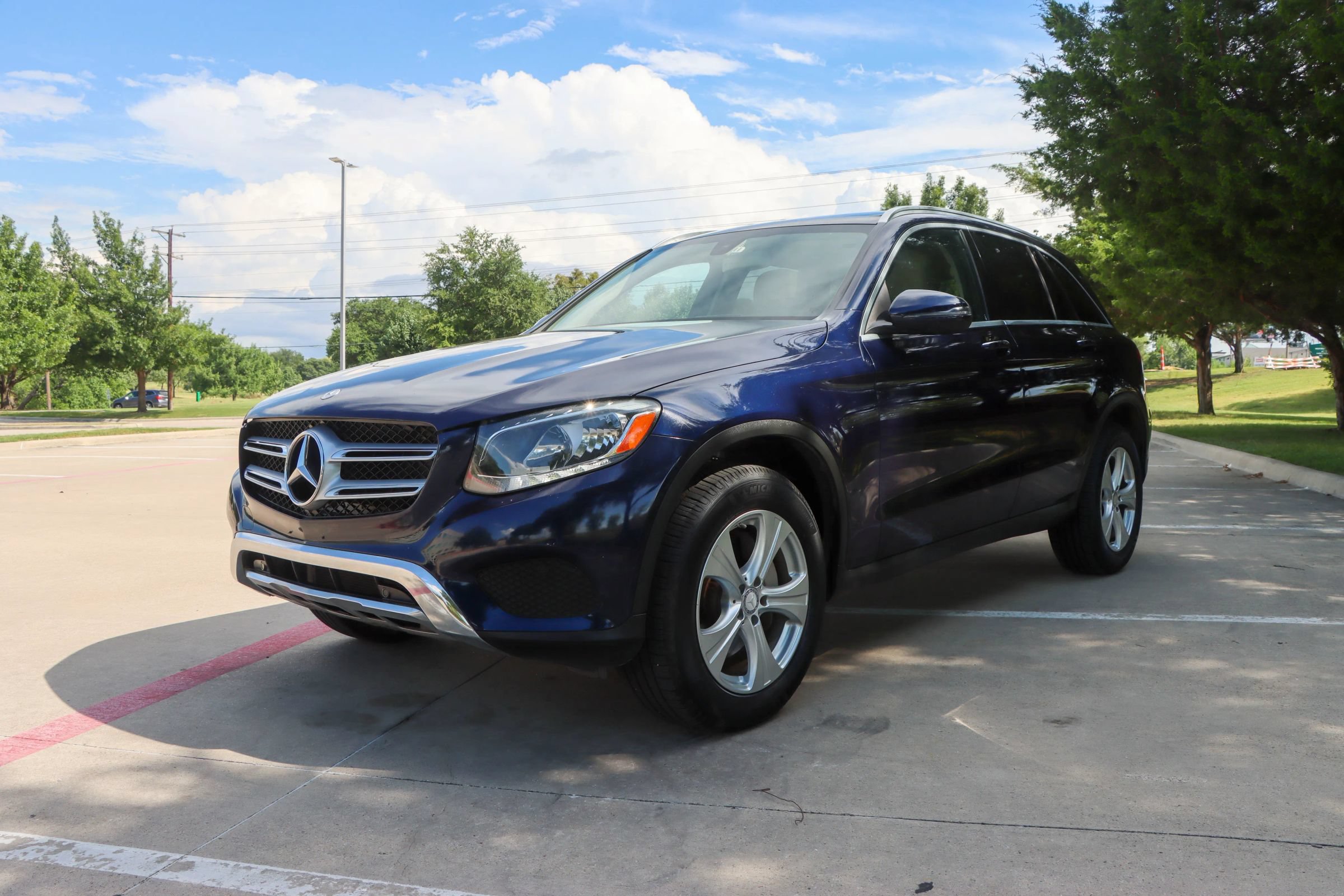 Used 2016 Mercedes-Benz GLC 300 w/ Multimedia Package image 3