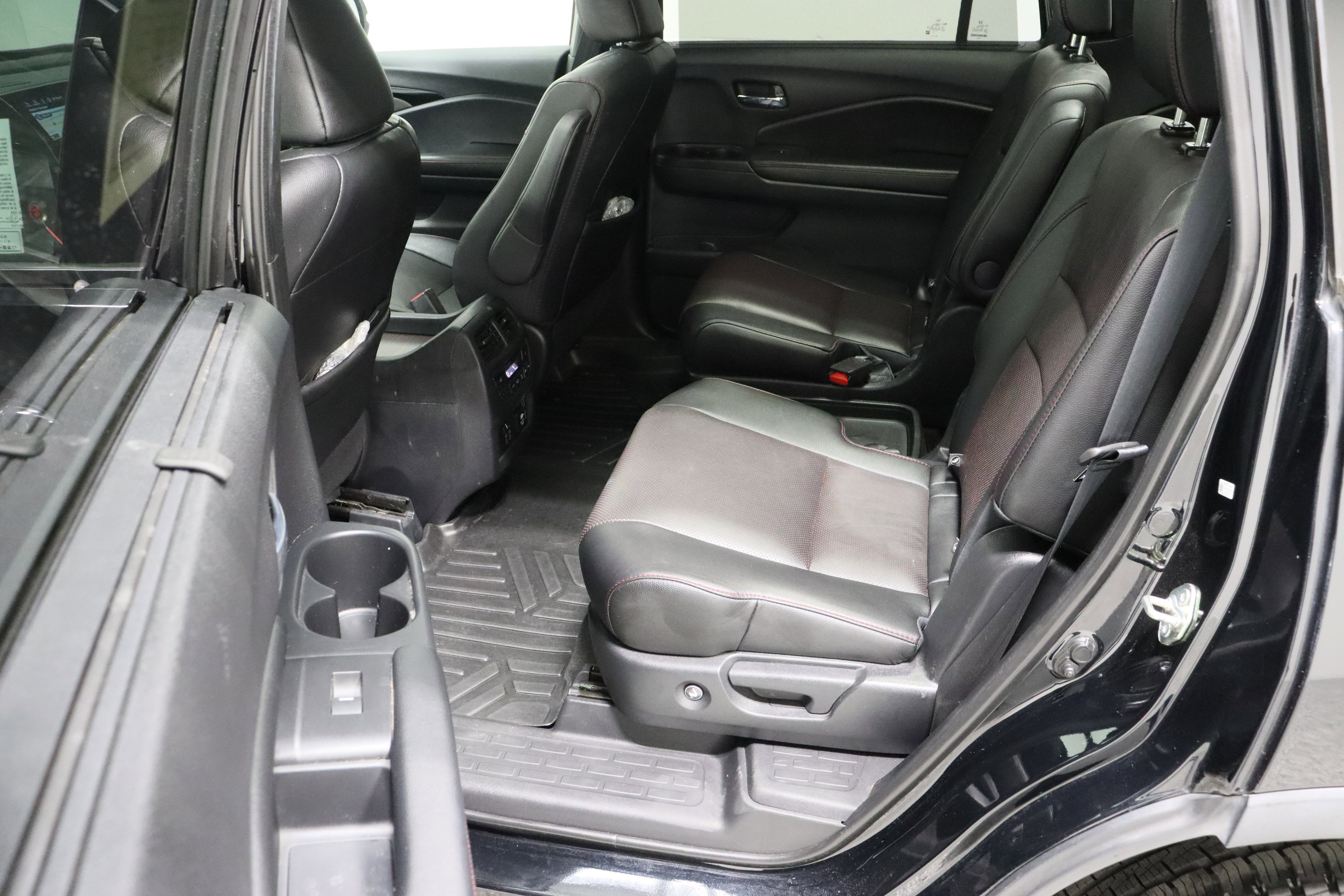 Used 2020 Honda Pilot Black Edition image 31