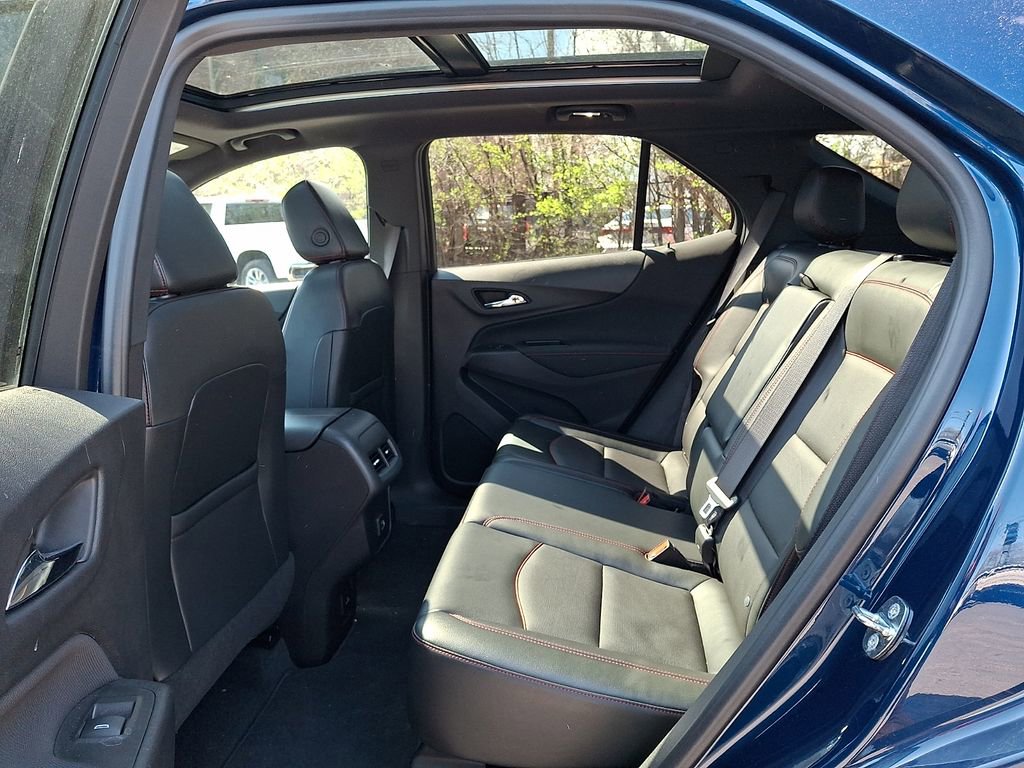 Used 2022 Chevrolet Equinox RS w/ RS Leather Package image 10