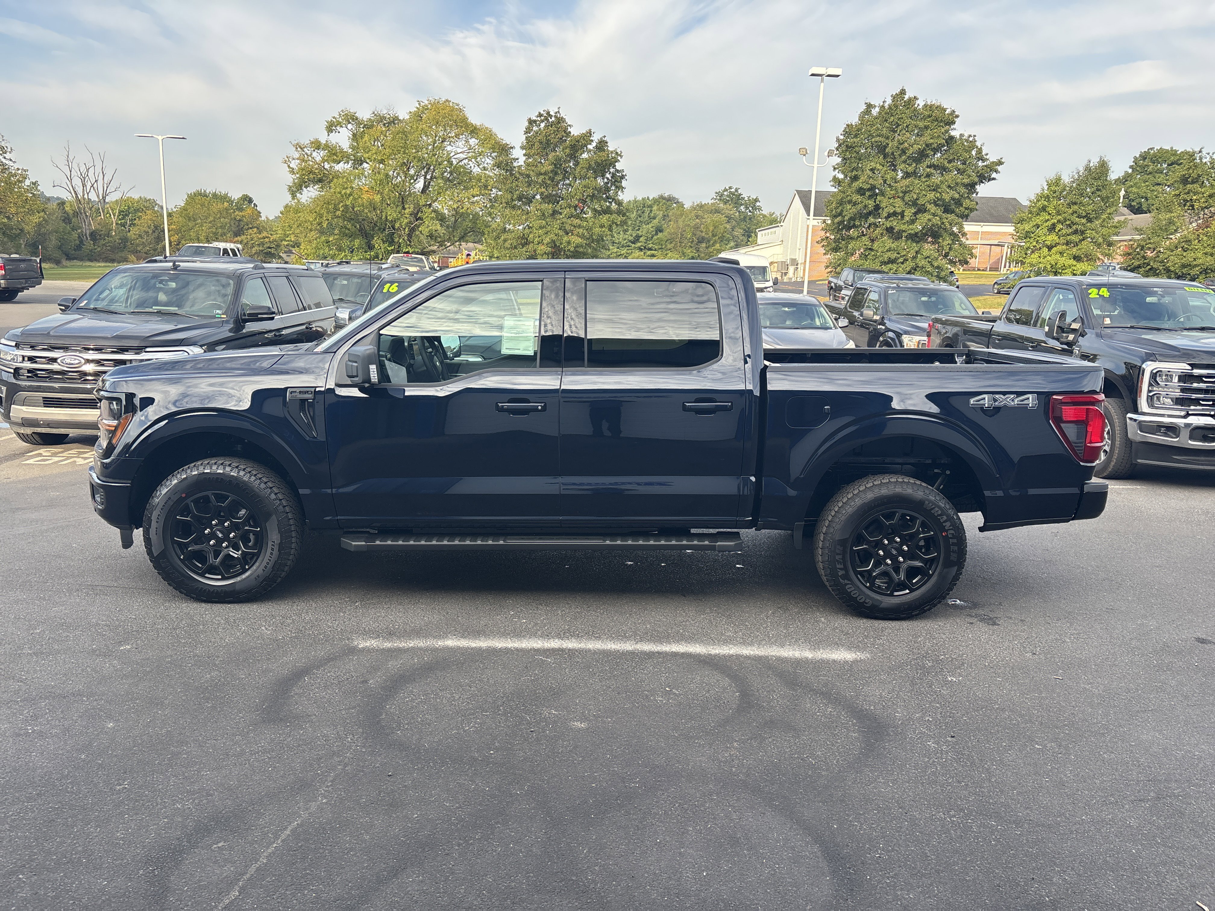 New 2025 Ford F150 XLT w/ Equipment Group 302A MID image 7