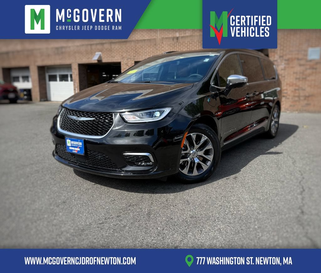 Used 2023 Chrysler Pacifica Pinnacle FWD video 1