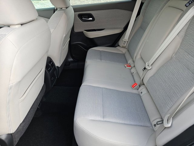 Used 2021 Nissan Rogue SV image 22