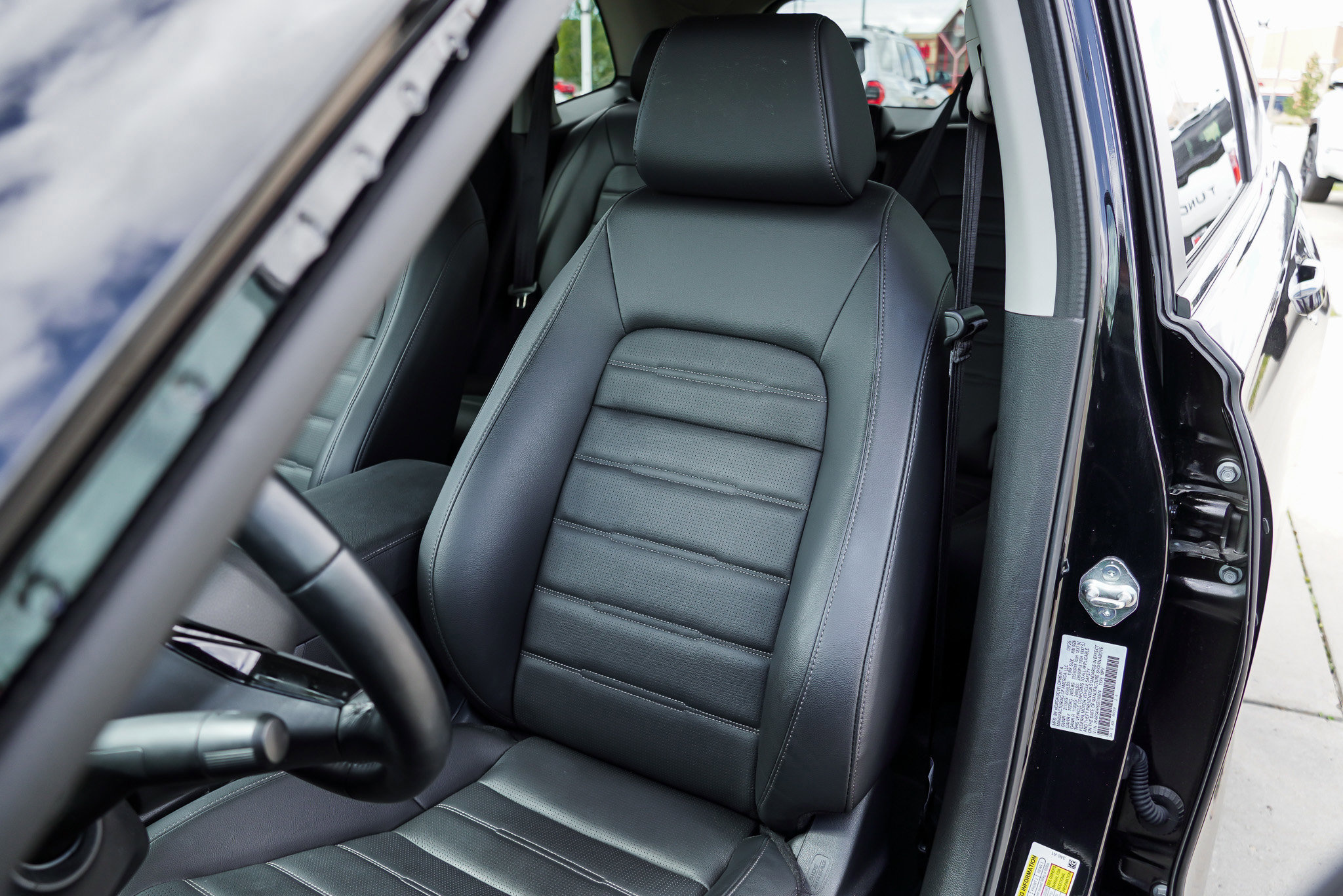 Used 2025 Honda CR-V EX-L image 16