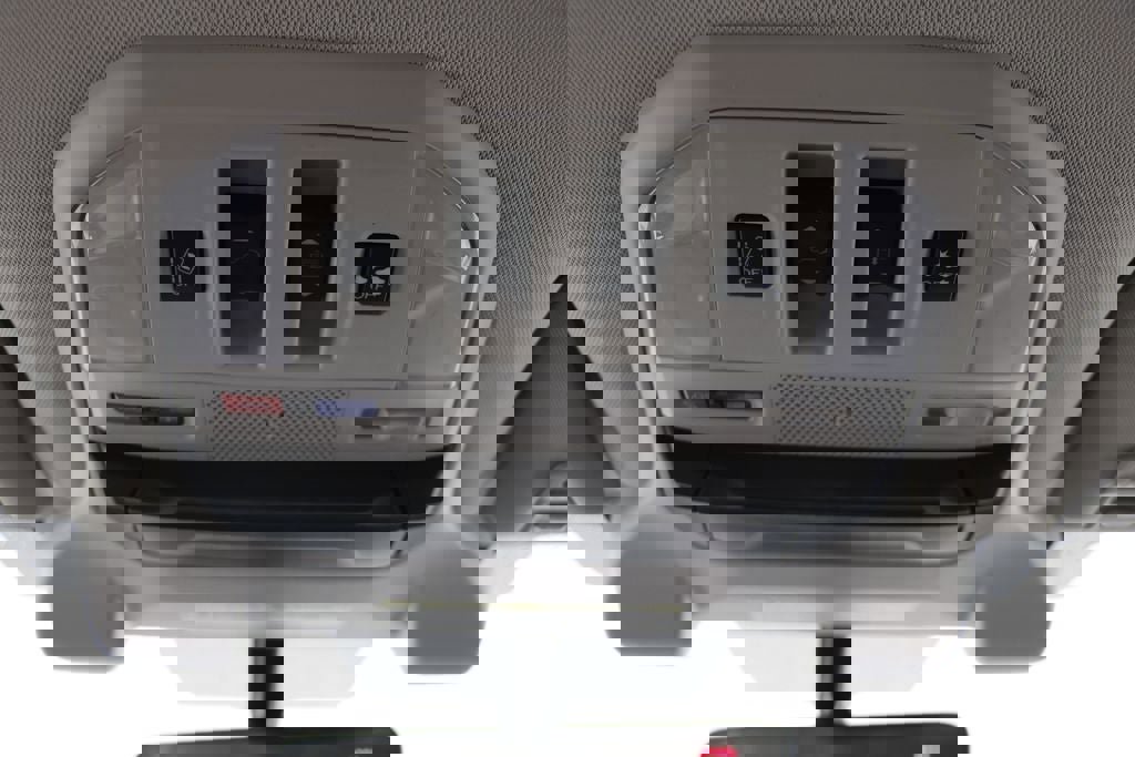 Used 2022 Subaru Ascent Limited w/ Technology Package image 30