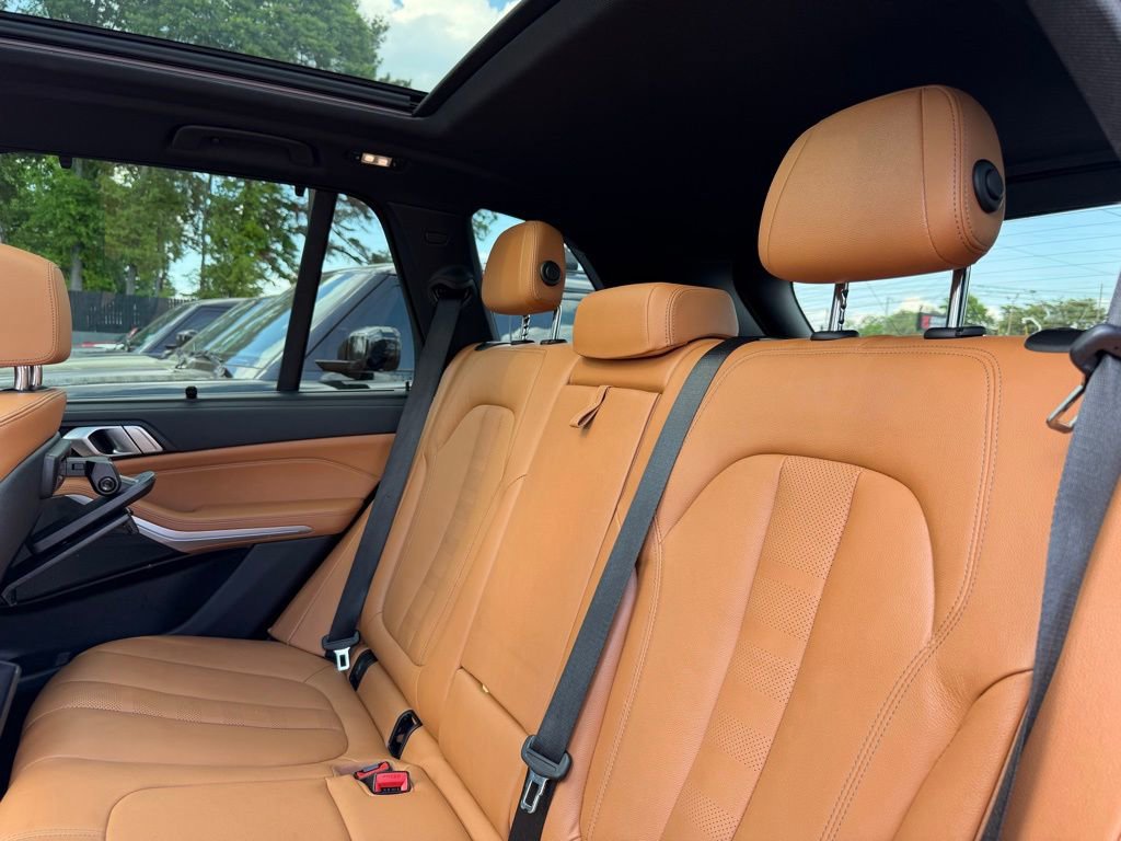 Used 2022 BMW X5 xDrive45e w/ M Sport Package AWD/4WD image 27