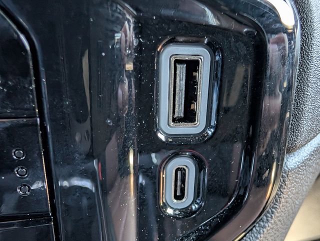 Used 2024 Chevrolet Silverado 1500 High Country AWD/4WD image 20