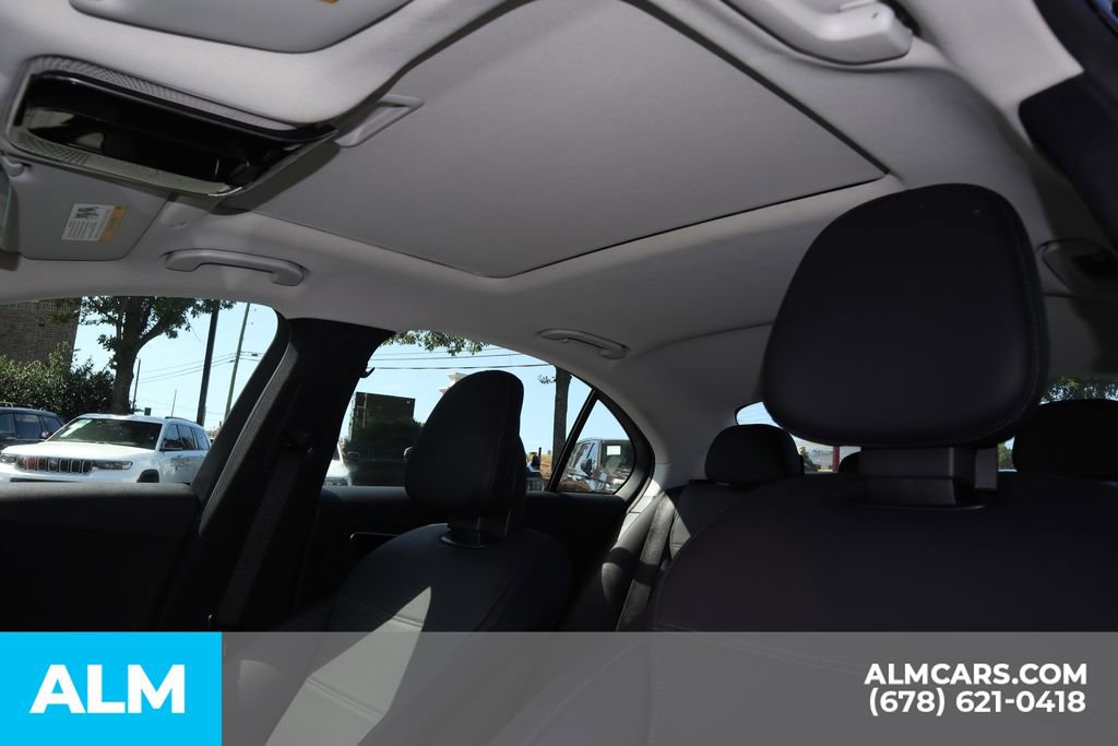 Used 2025 Mercedes-Benz C 300 Sedan image 12