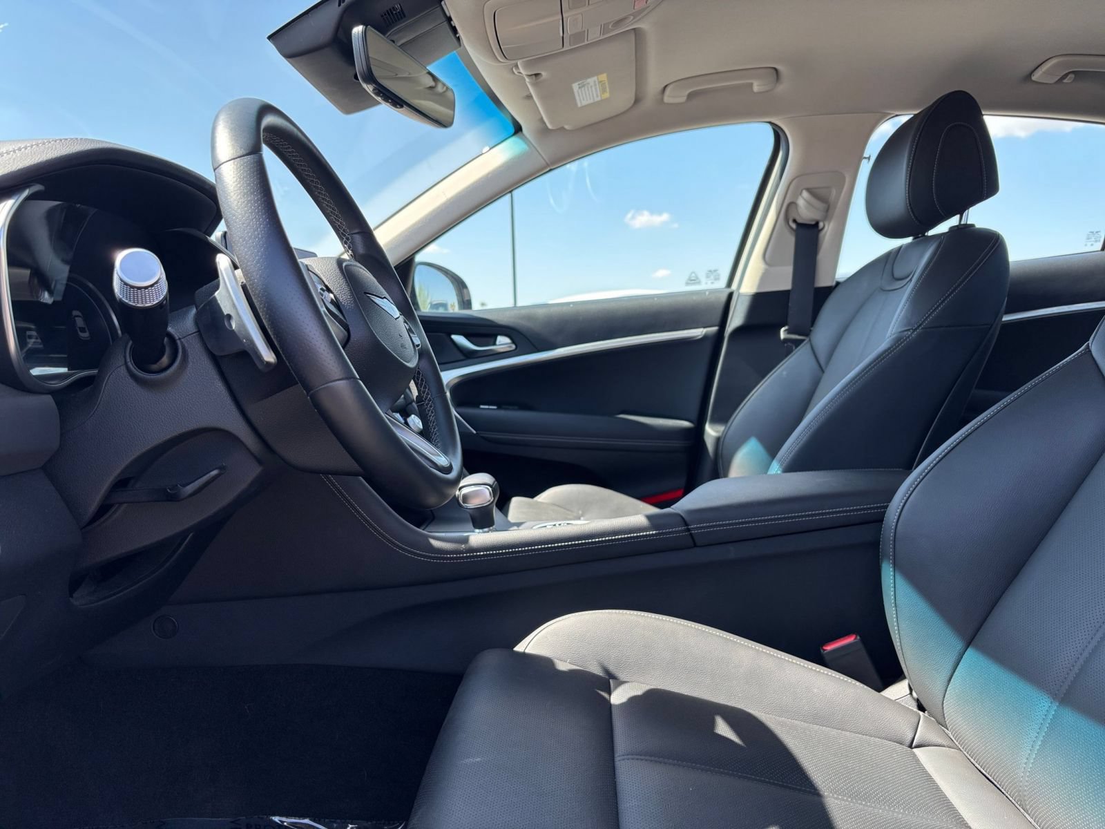 Used 2026 Genesis G70 2.5T RWD image 28
