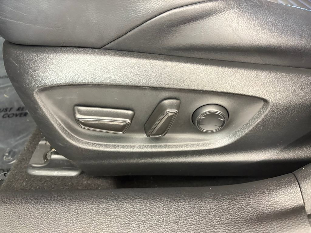 Used 2020 Toyota Corolla XSE image 16