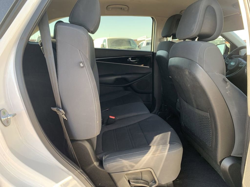 Used 2017 Kia Sorento LX FWD image 25