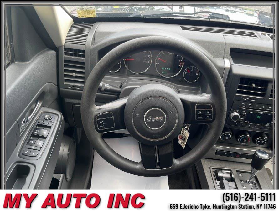 Used 2011 Jeep Liberty Sport image 13