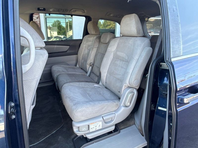 Used 2016 Honda Odyssey SE image 13