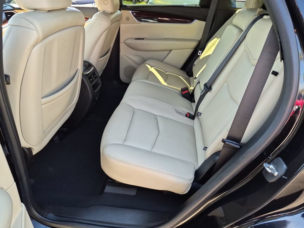 Used 2018 Cadillac XT5 Luxury w/ Driver Awareness Package FWD image 35