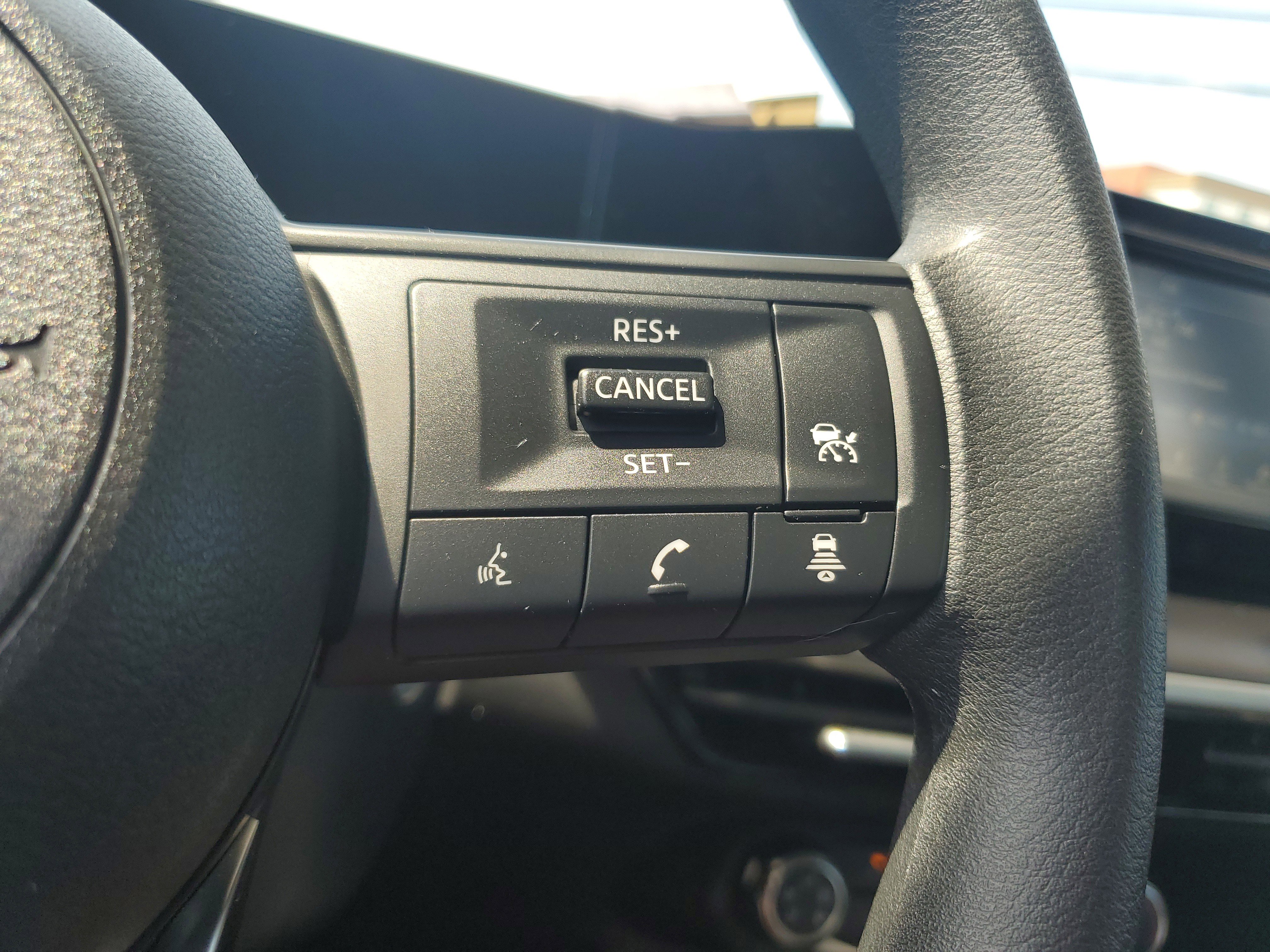 Used 2025 Nissan Kicks S AWD/4WD image 21